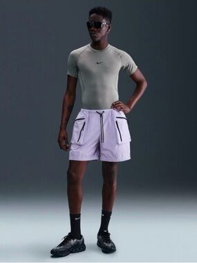 Nike Tech Men's Woven Cargo Shorts in Hydrangeas/Black - Men's sz SMALL